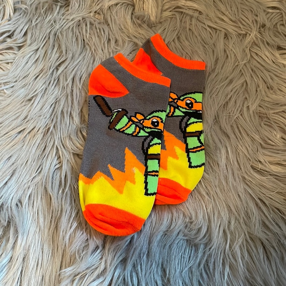 🐢 FREE TMNT Socks Size 6
